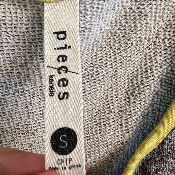 Kenzie Pieces Dress - Picture 3 of 3